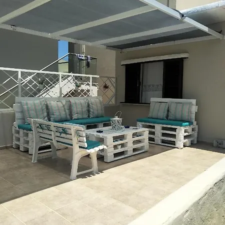 Seaside Apartment *