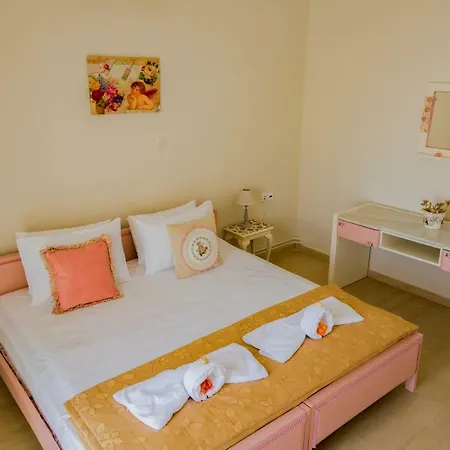 Seaside Apartment *
